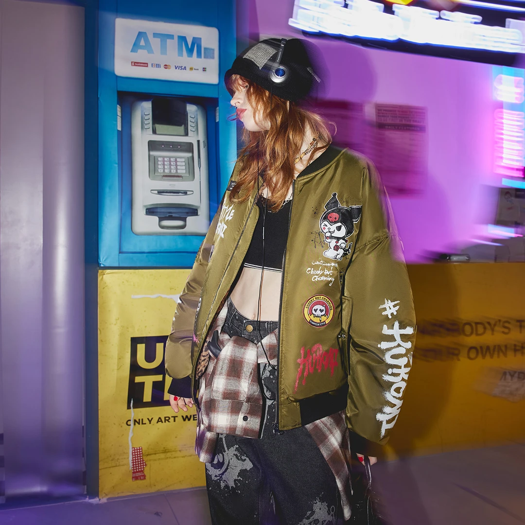 UNIFREE街头涂鸦军绿色棉衣棉服女冬豹纹潮酷外套U224O653D1W1