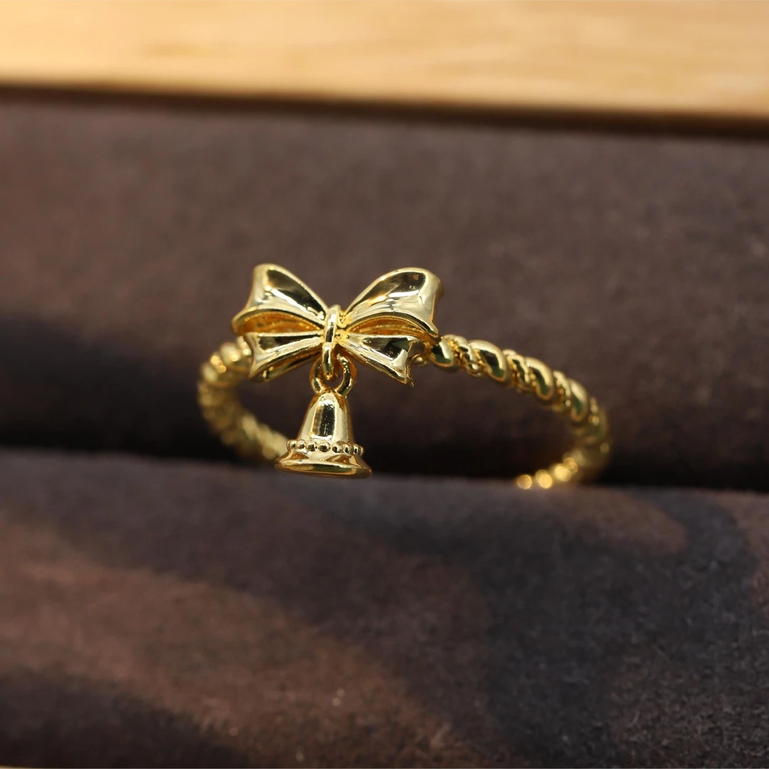 【树子专享】18K金在逃公主麻花戒 ZBKJJ068