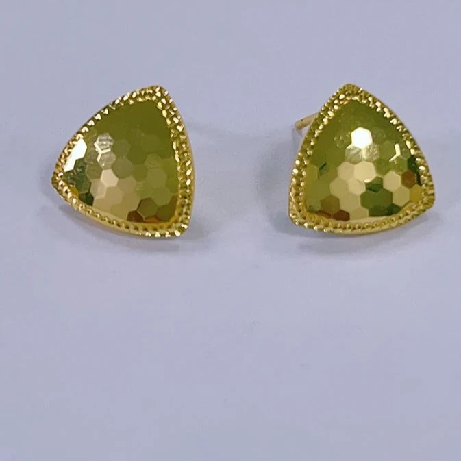 鸣钻国际 925银耳饰 【MZ】925银龙鳞三角包耳钉YE731