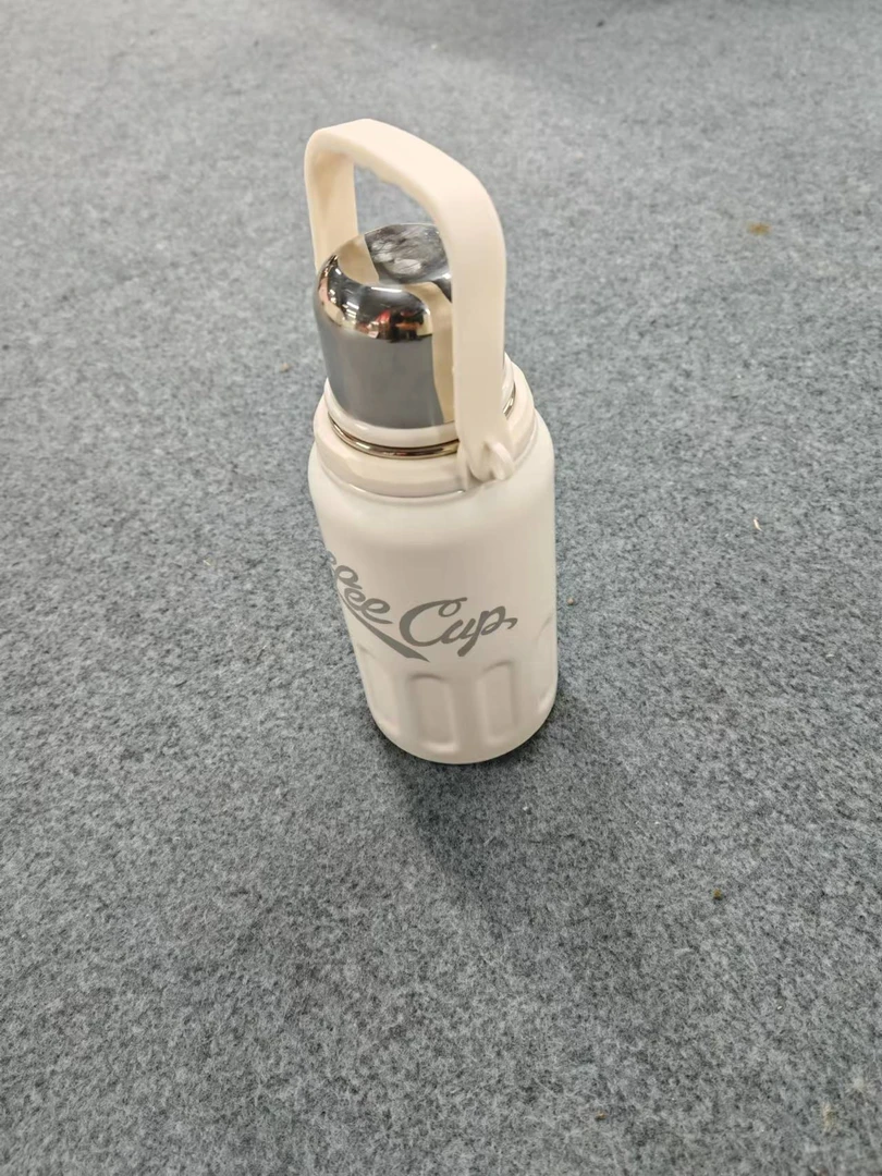 大容量可乐弹跳盖家用保温杯直饮口车载创意网红便携可爱户外简约