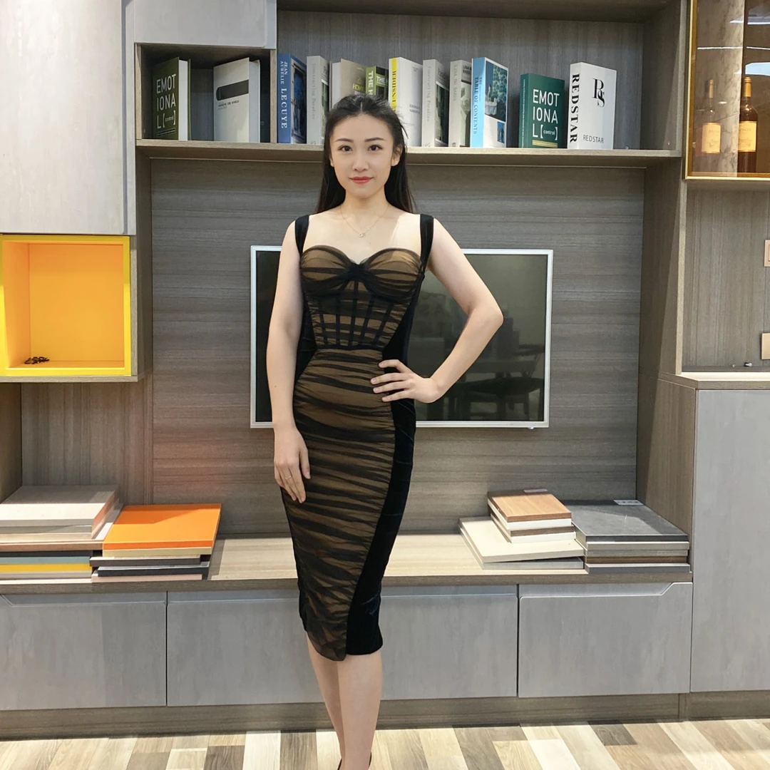 轻奢高端连衣裙夏季法式复古小众气质性感露背收腰包臀开叉吊带裙