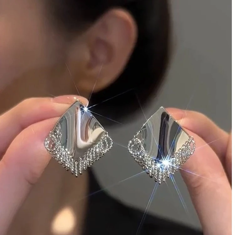 铜合金耳饰 秋冬百搭法式流苏小众时尚简约潮流个性精致设计感ins