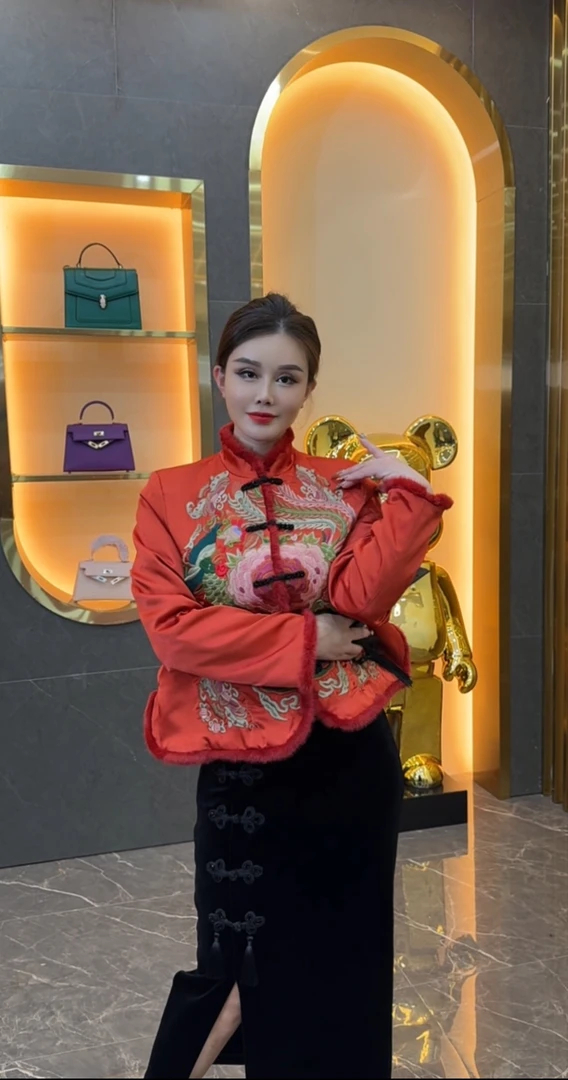 新国潮唐扣刺绣毛毛边外套