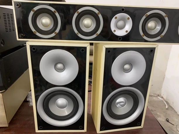 9新 Denon/天龙 二手天龙中置环绕音箱三件，有瑕疵，不包邮