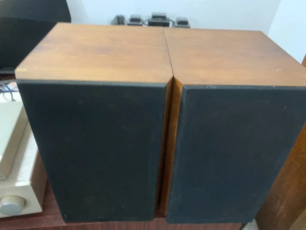 9新  无品牌音箱一对，不包邮