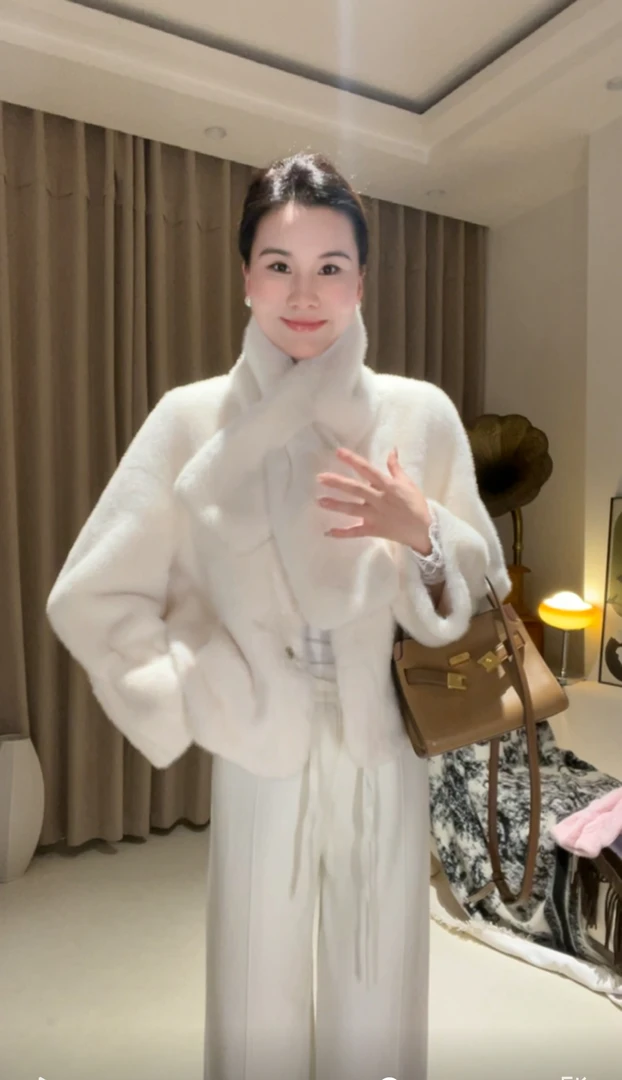 【Yuyan】2024冬季短款外套女款时尚百搭气质网红设计师SR732