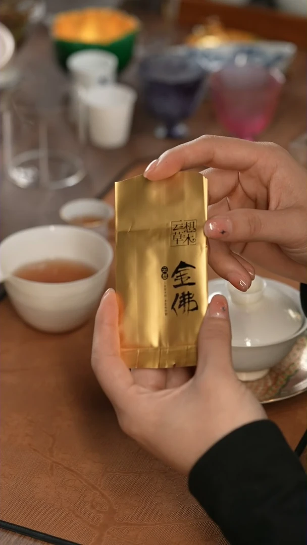 【闪购商品】瓷摆件金佛6泡