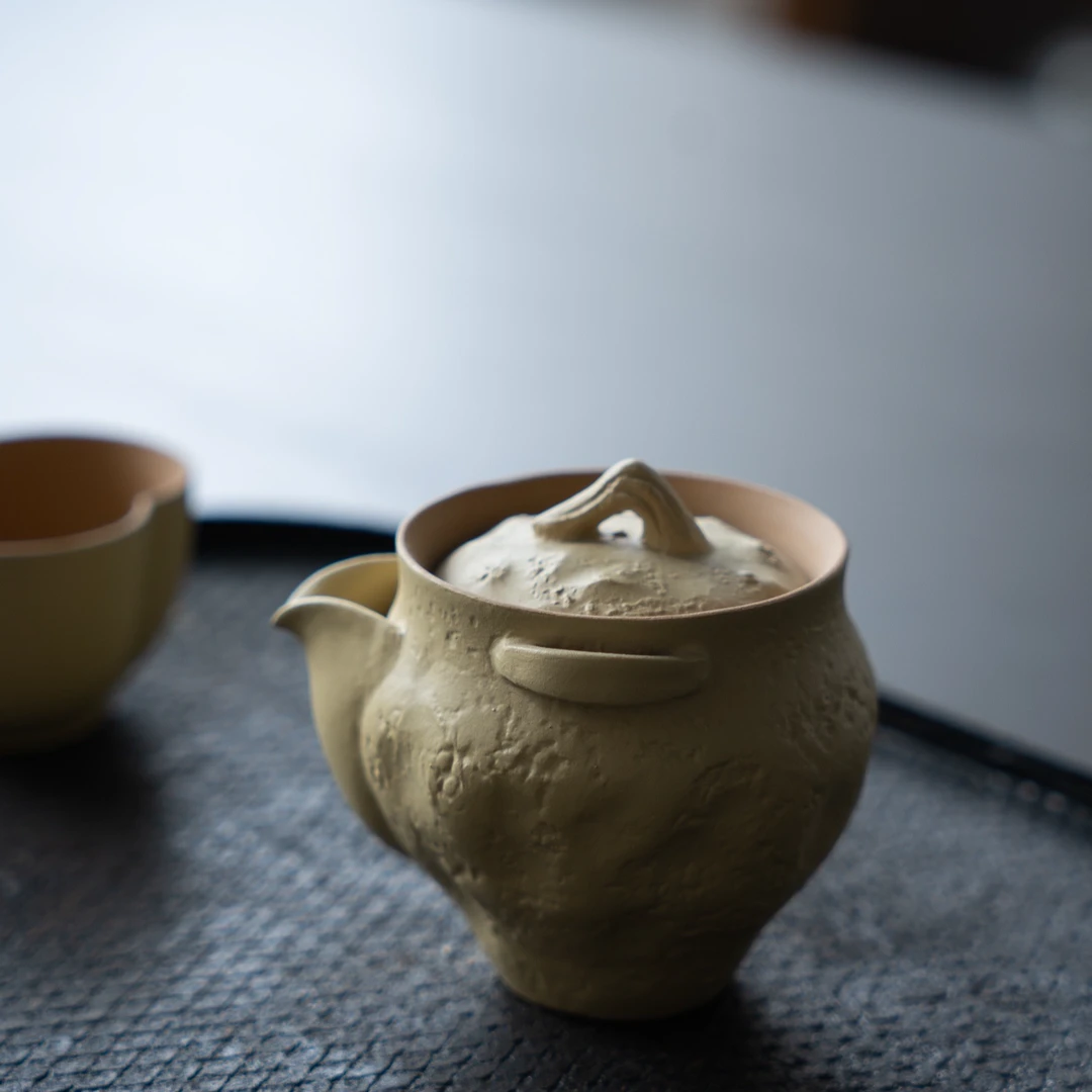 予御 | 烟雨乌龙-秋光宝瓶复古紫砂手抓壶纯手工创意泡茶壶带球孔