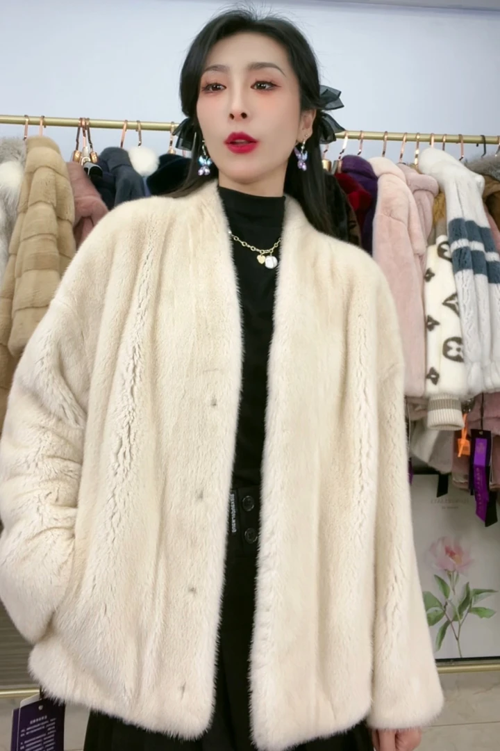 珍珠色V领年轻休闲貂皮大衣女士皮草外套