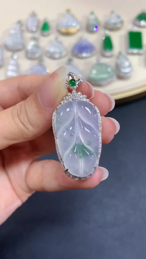 【闪购商品】翡翠吊坠(不含链)18K金镶嵌V129|6800+0