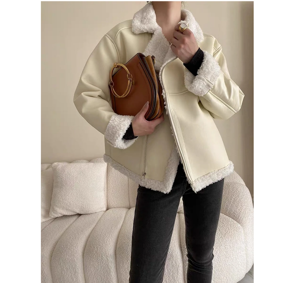 短款气质百搭加绒重工秋冬显瘦羊毛皮面外套24101201