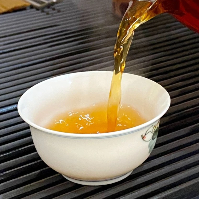 2022年六山~陆号青饼~云南大叶种晒青茶普洱茶生茶357g一饼