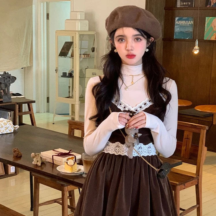 Acaine 利兹舞曲/高冷御姐风木耳边丝绒吊带连衣裙女秋冬2022新款