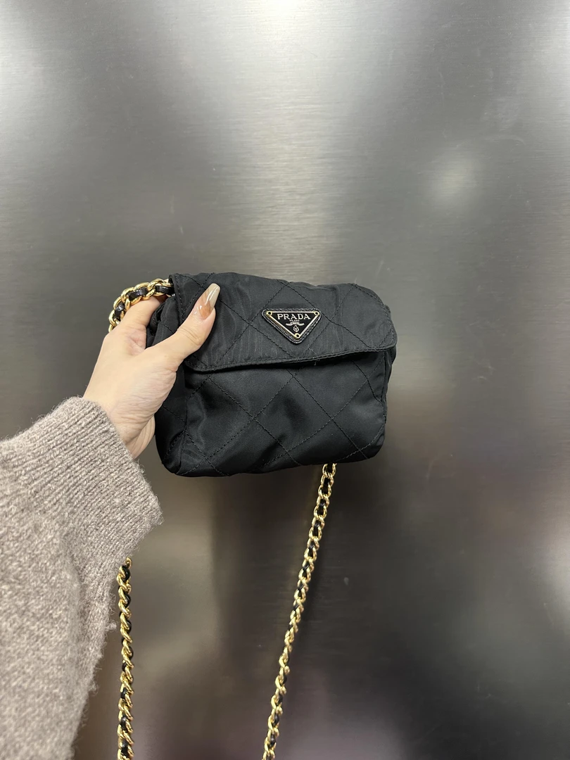 95新 Prada/普拉达 0112 黑金降落伞斜挎包15