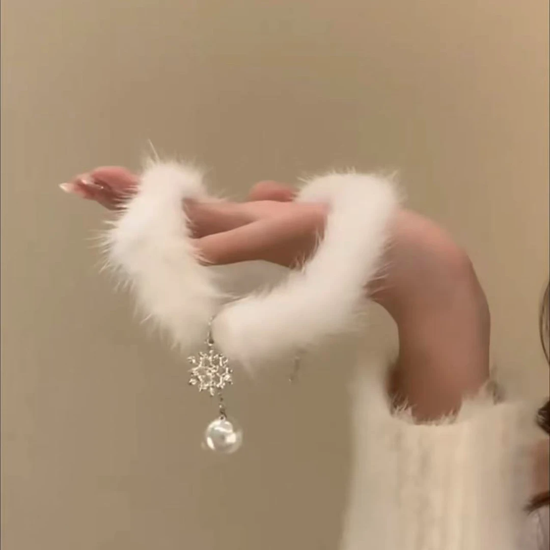 毛绒雪花项链高级感气质choke锁骨r颈链圣诞节毛衣链气质配饰