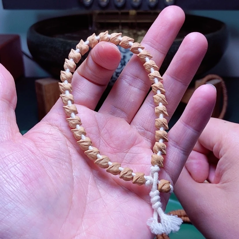 【闪购商品】柏香籽/百香籽吊坠135.9