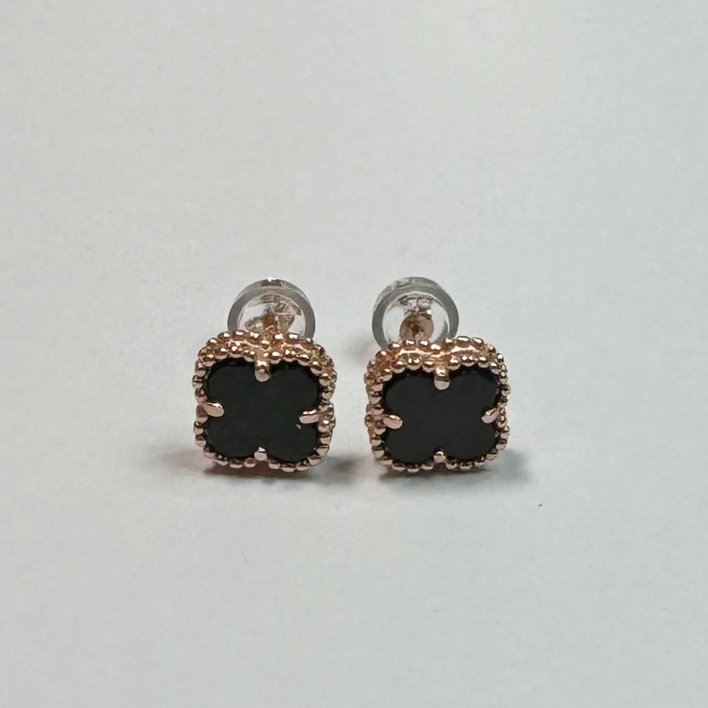 0175玛瑙四叶草耳饰