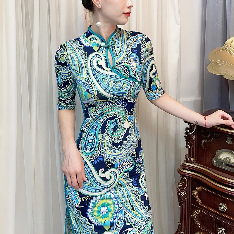 复古国风气质高端印花改良旗袍女2024年轻款显瘦日常新中式连衣裙