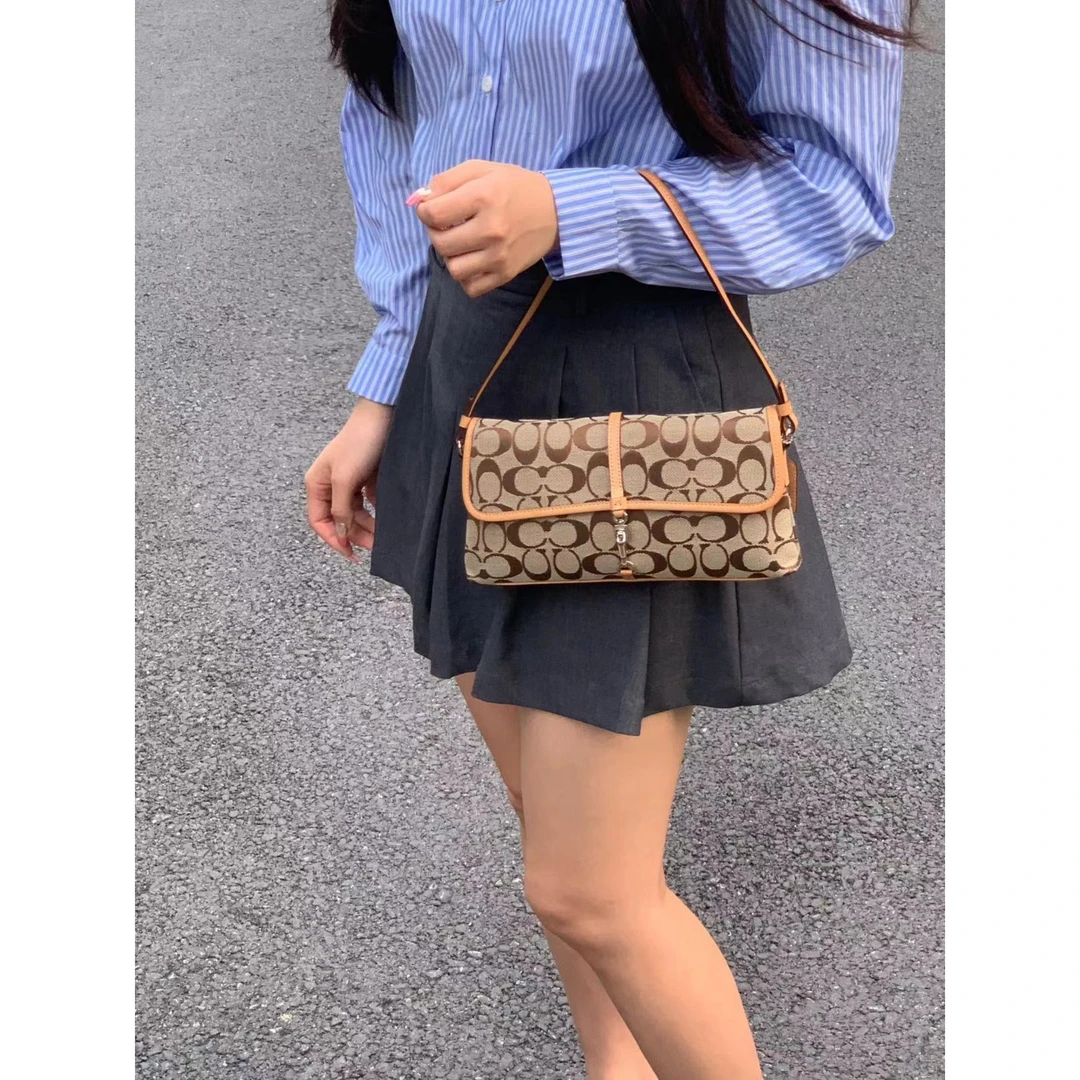 95新 COACH/蔻驰 肥肥中古/单肩包