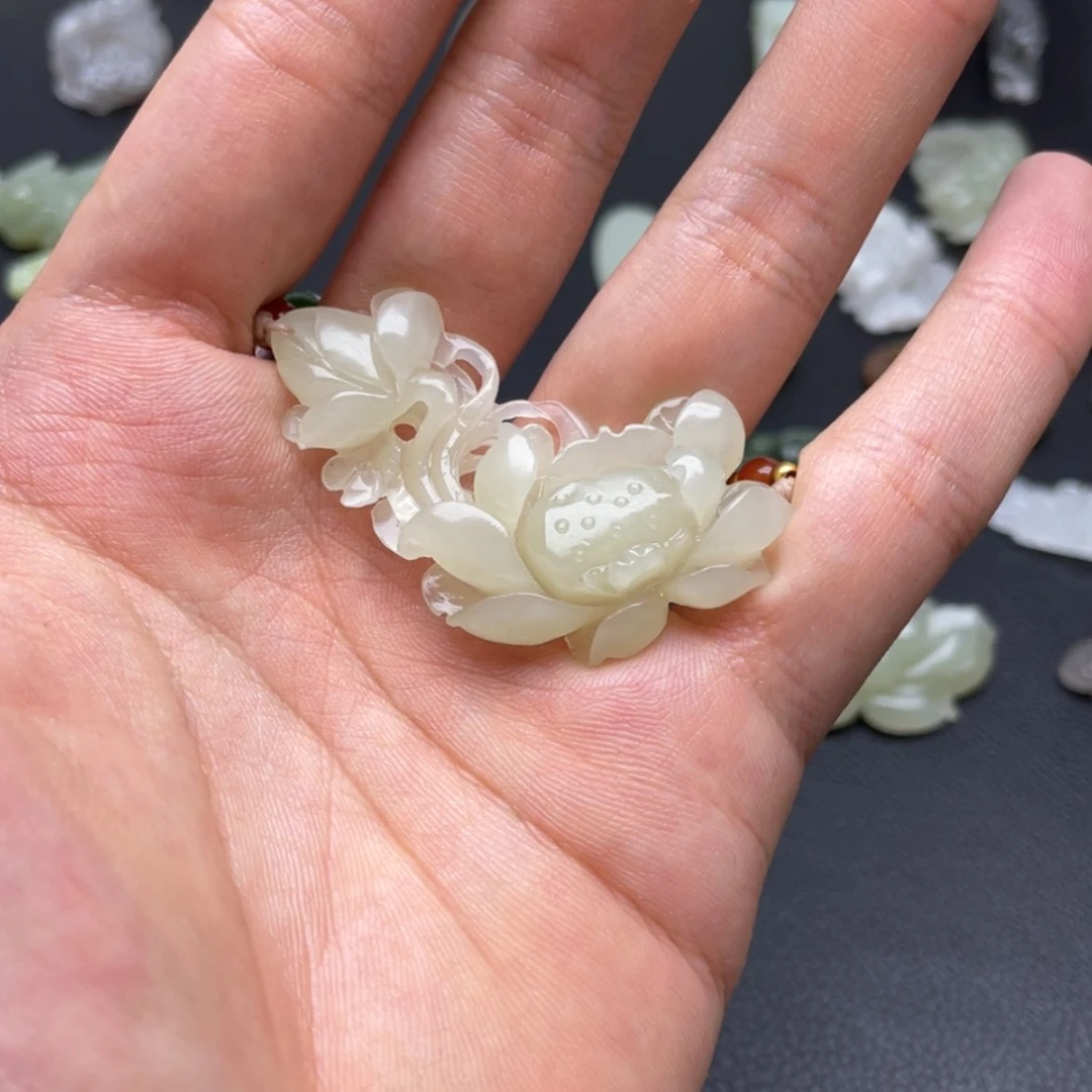 【闪购商品】和田玉颈饰未镶嵌法*娜