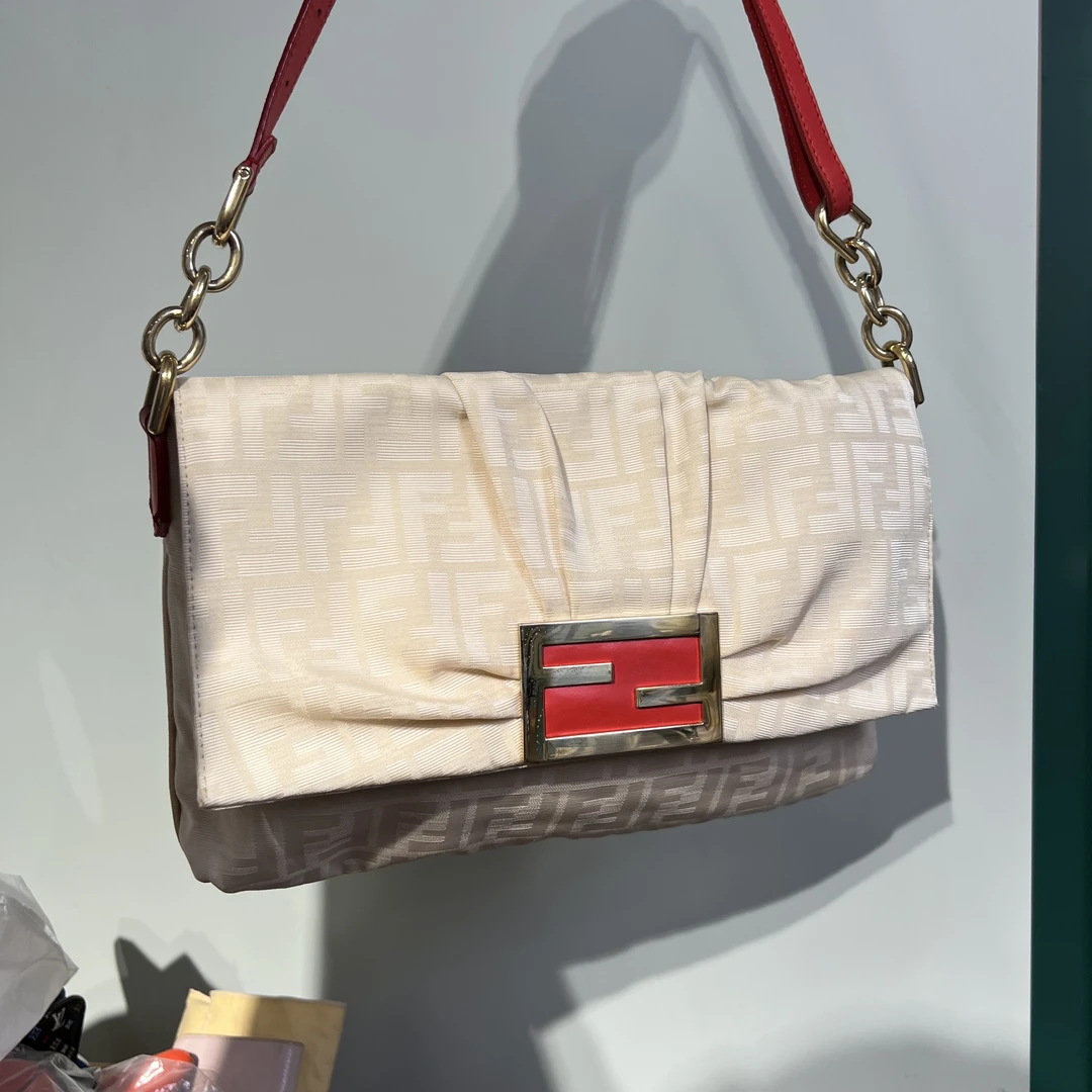 95新 FENDI/芬迪 fendi法棍白色老花单肩包