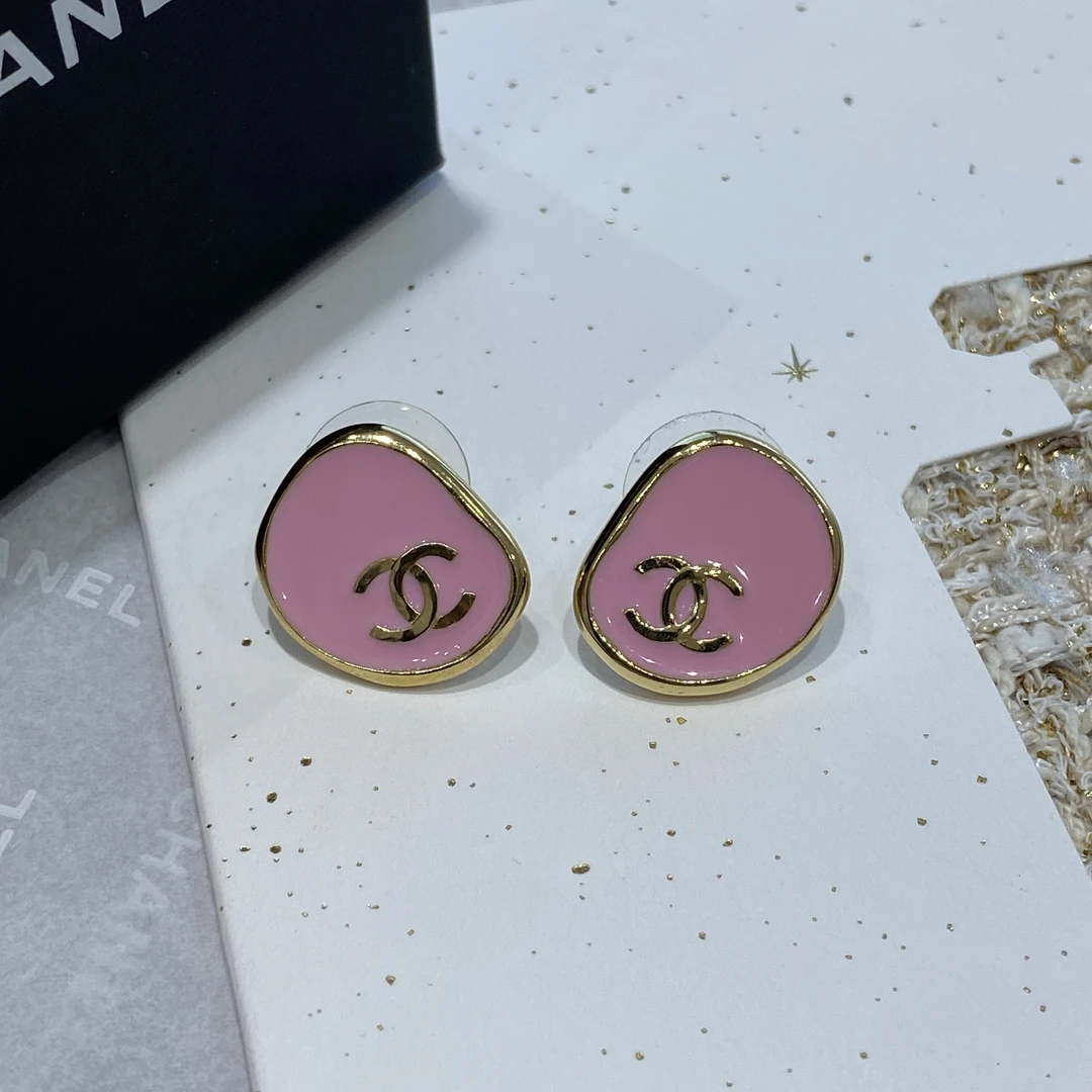 全新未使用 Chanel/香奈儿 24k腮红粉色耳钉