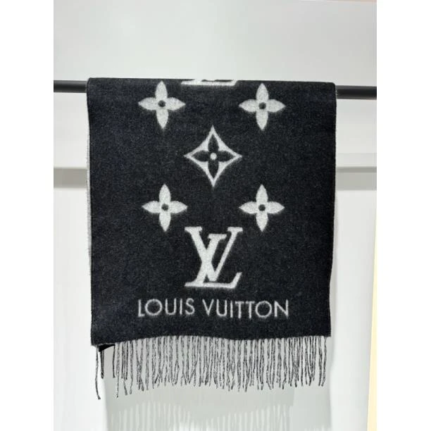 全新未使用 LouisVuitton/路易威登 老花logo羊绒围巾 170*45