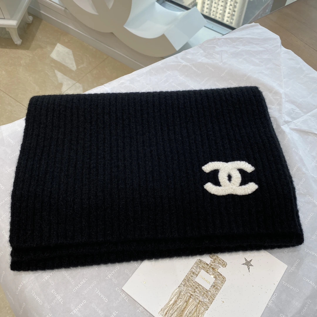 全新未使用 Chanel/香奈儿 24k黑色白logo羊绒围巾 185×35cm