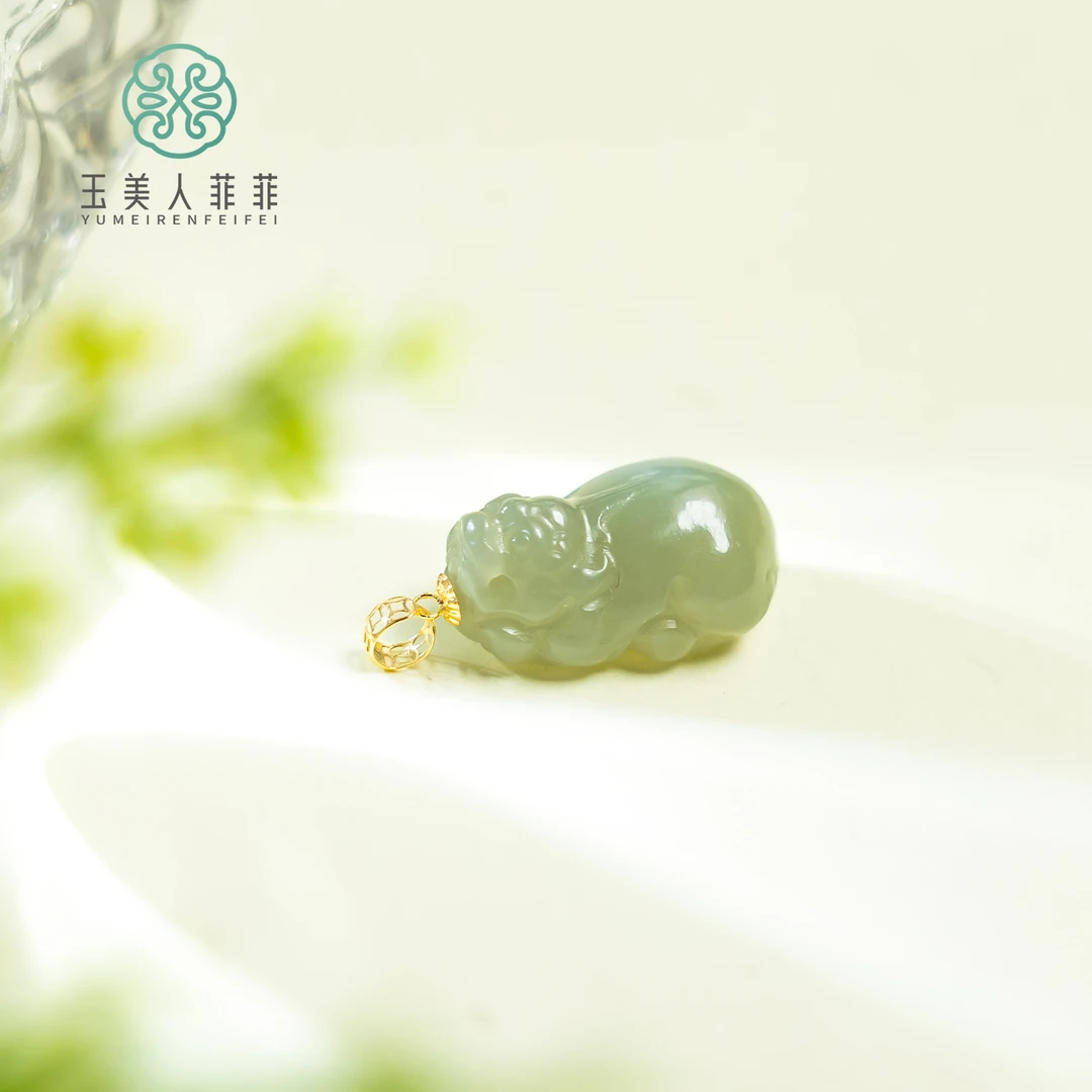 【春日珠宝】菲菲珠宝好*18K和田玉貔貅吊坠约11*18mm