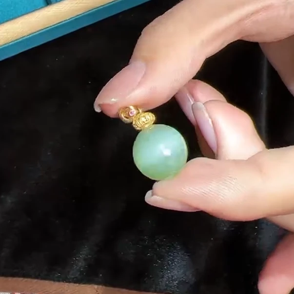 【春日珠宝】菲菲珠宝好*18K碧玉吊坠圆约珠14mm