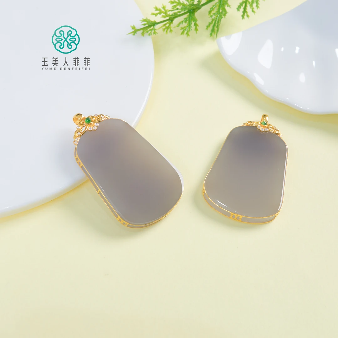 菲菲珠宝好*18K和田玉无事牌吊坠约47*28mm-多样性发一