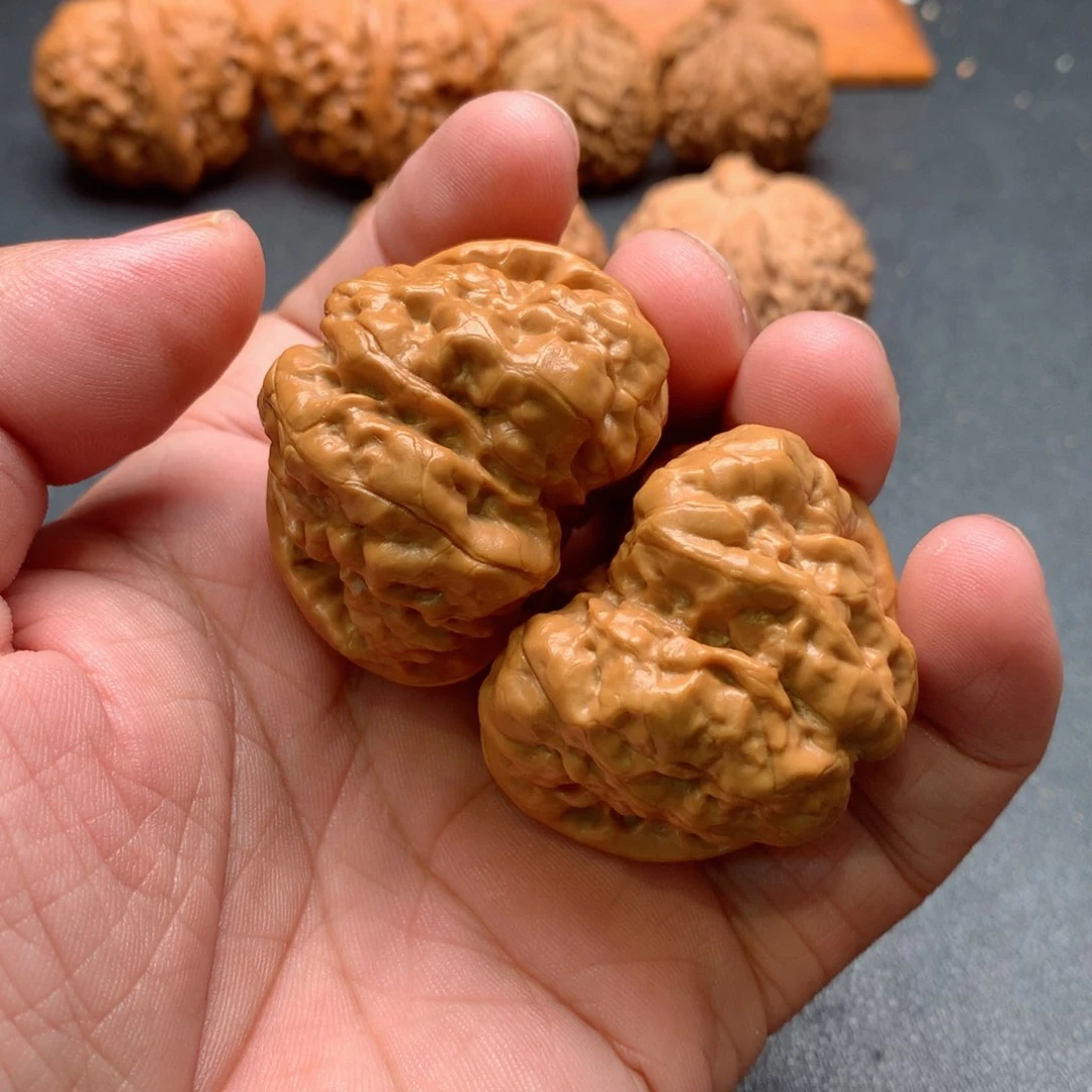 文玩核桃吊坠蛤蟆头