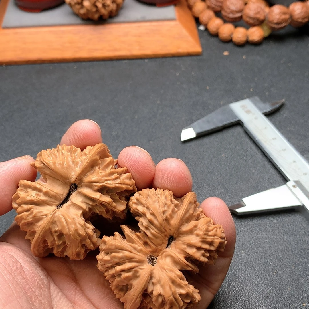 文玩核桃吊坠连体