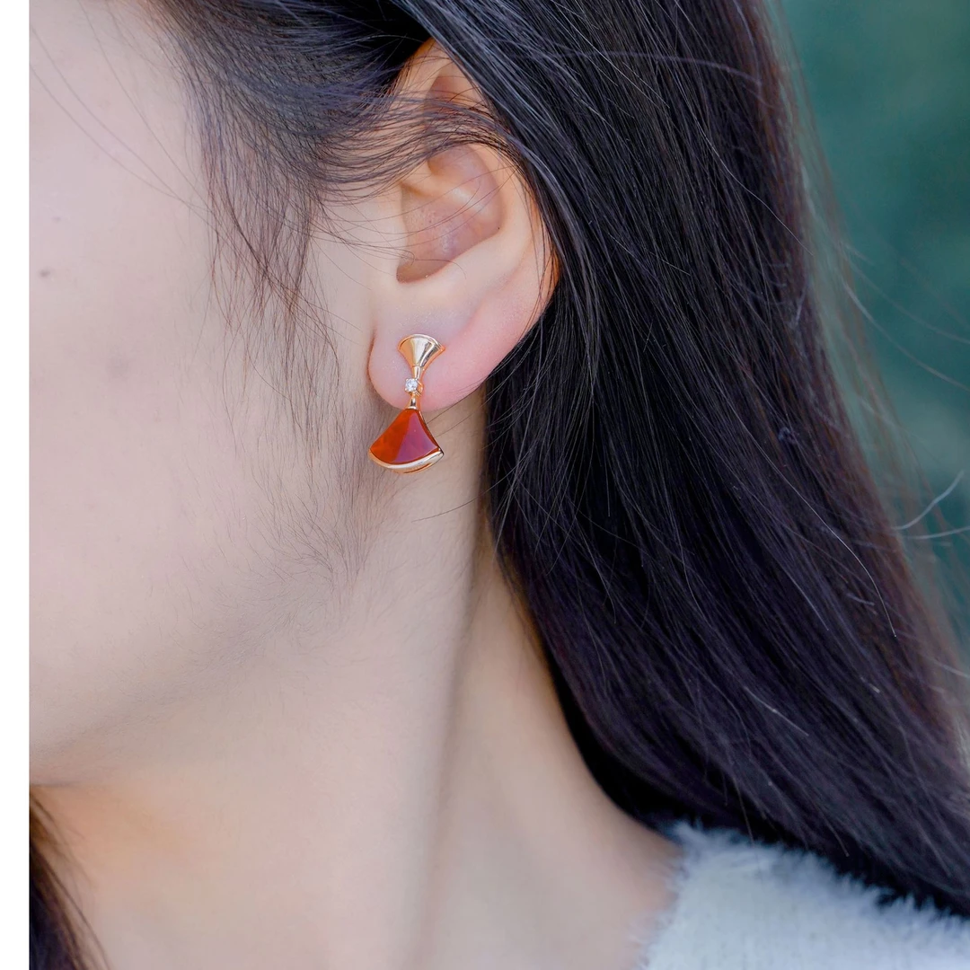 铜合金合成锆石耳饰 时尚百搭经典小蛮腰裙子耳钉W002