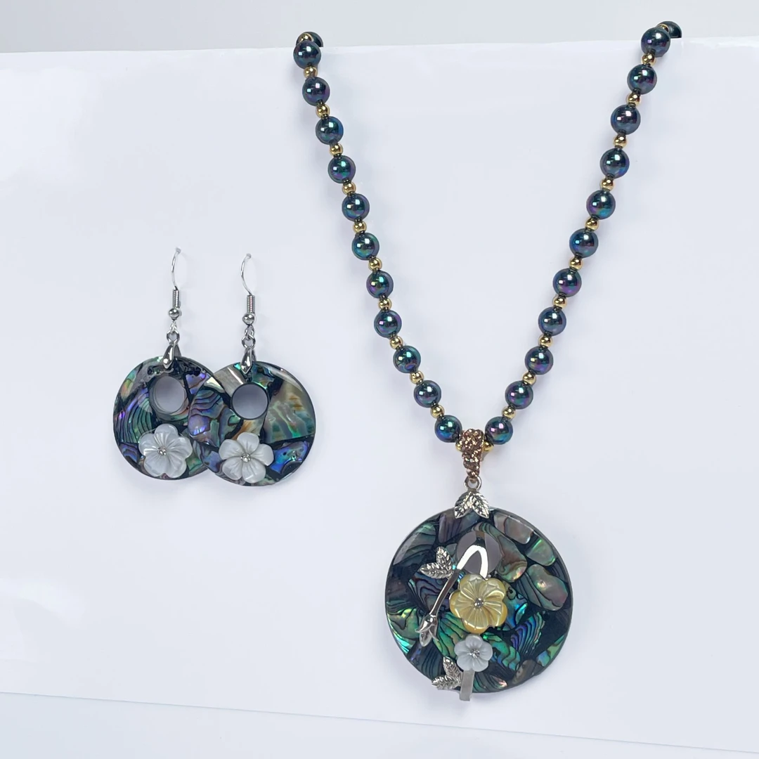 非金属仿珍珠项链 新款时尚百搭轻奢简约素款鲍鱼贝坠链耳环气质