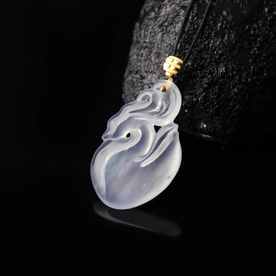 王朝阳翠语《飞龙在天》玻璃种吊坠 轻奢极简天然A货翡翠