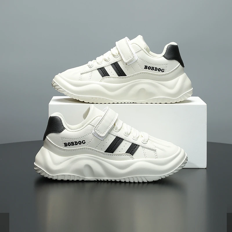 巴布豆男童鞋冬季新款儿童运动鞋皮面加绒小男孩棉鞋休闲跑步鞋子