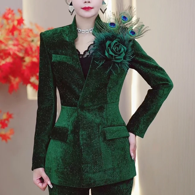 2024秋冬加厚套装孔雀绿高定西装礼服设计款羽毛胸花西装两件套