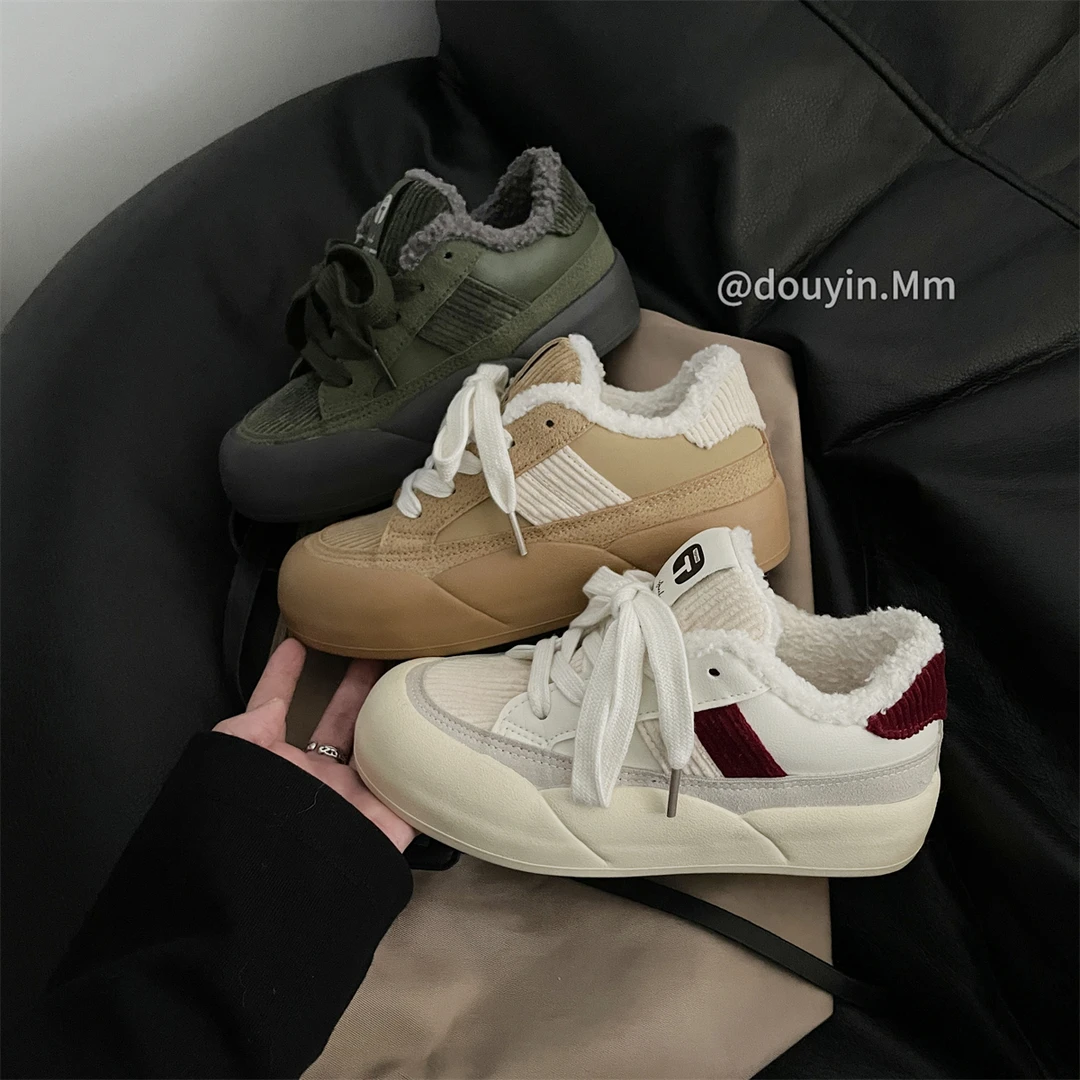 【新品！小众设计好看~】小众设计ins风2023年冬季休闲加绒板鞋