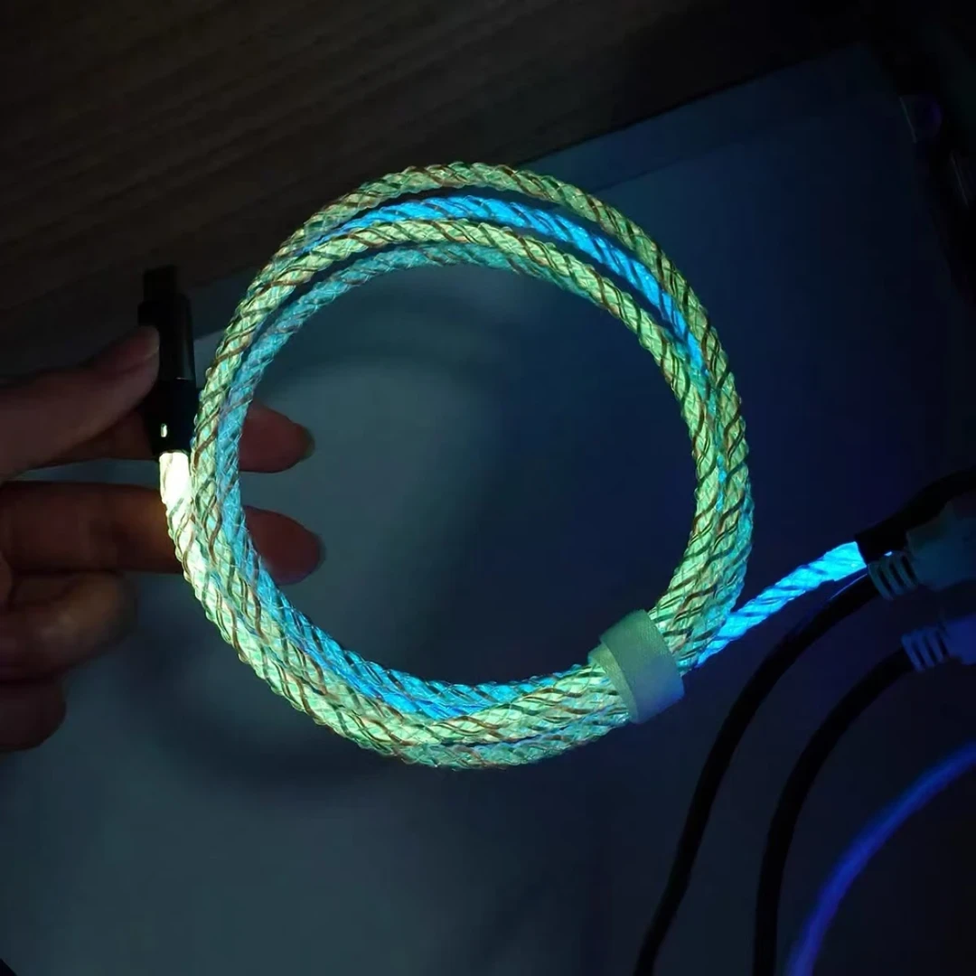 Everglide能跑满8K的RGB数据线（TypeC)七色流光 1.5m