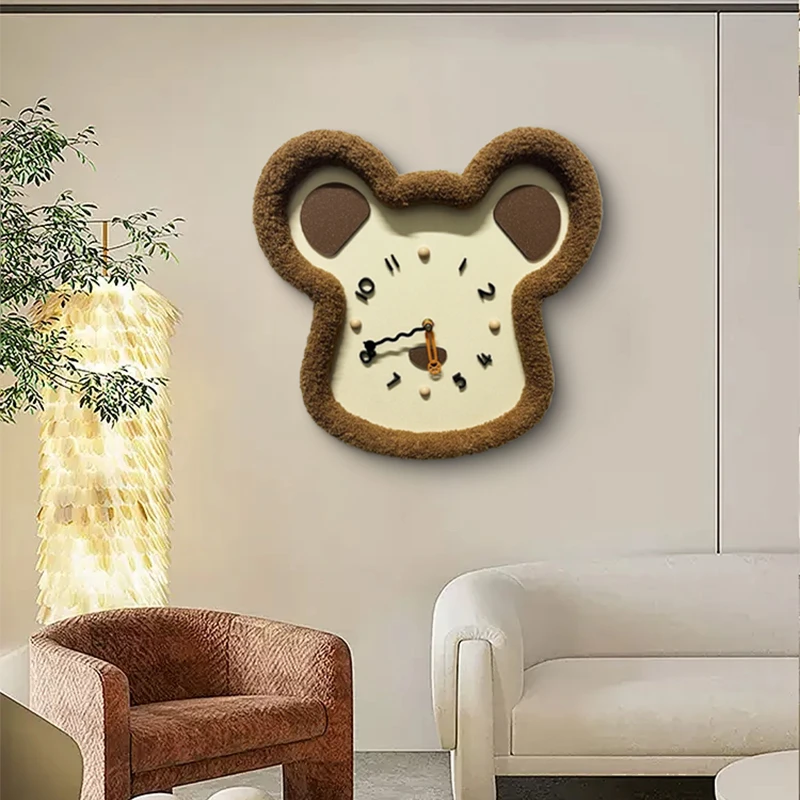 【银河】异形小熊简约风钟表客厅时钟挂墙创意餐桌钟37*37