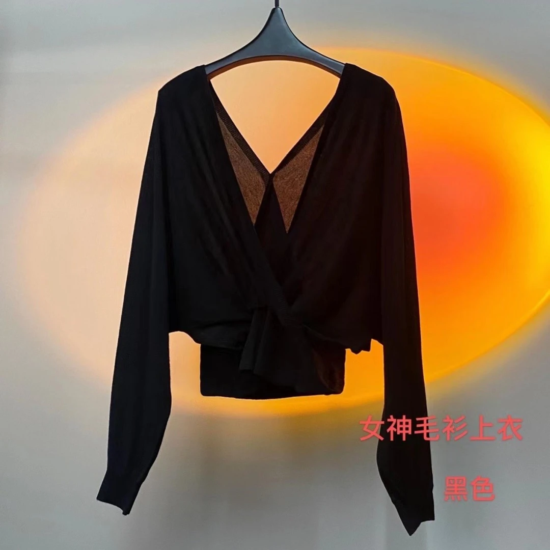 娜三月【大宝推荐】小青复古高贵女神气质显瘦百搭针织S2605毛衫CH