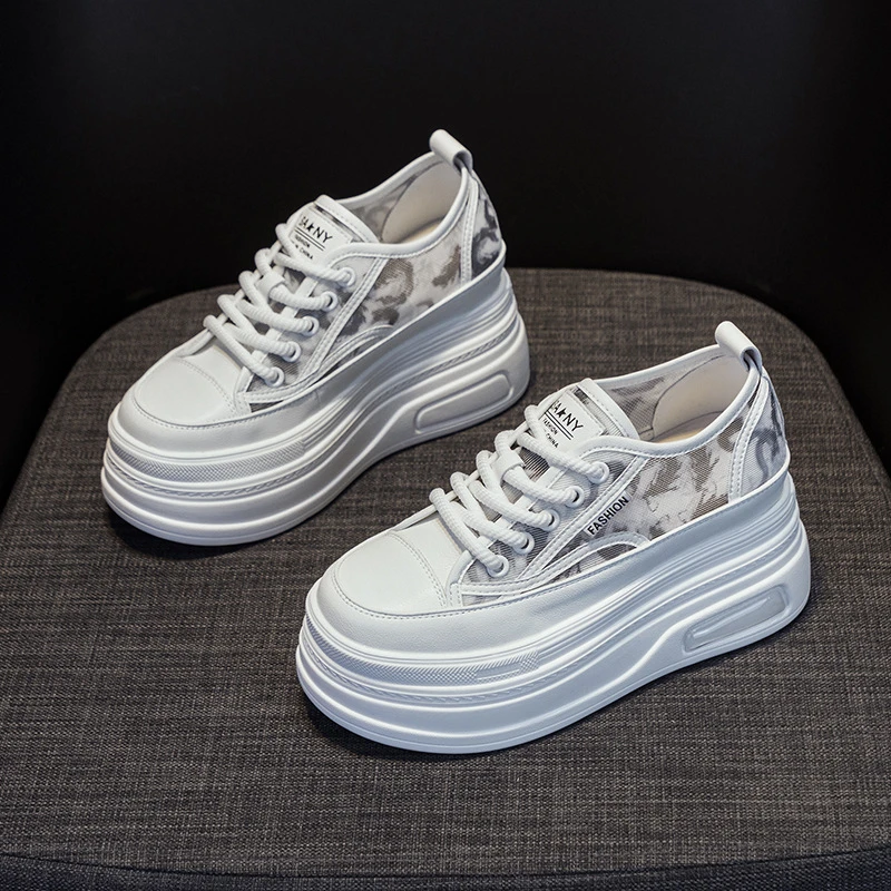 网面透气小白鞋女2024夏季新款国风印花厚底休闲板鞋内增高女鞋子