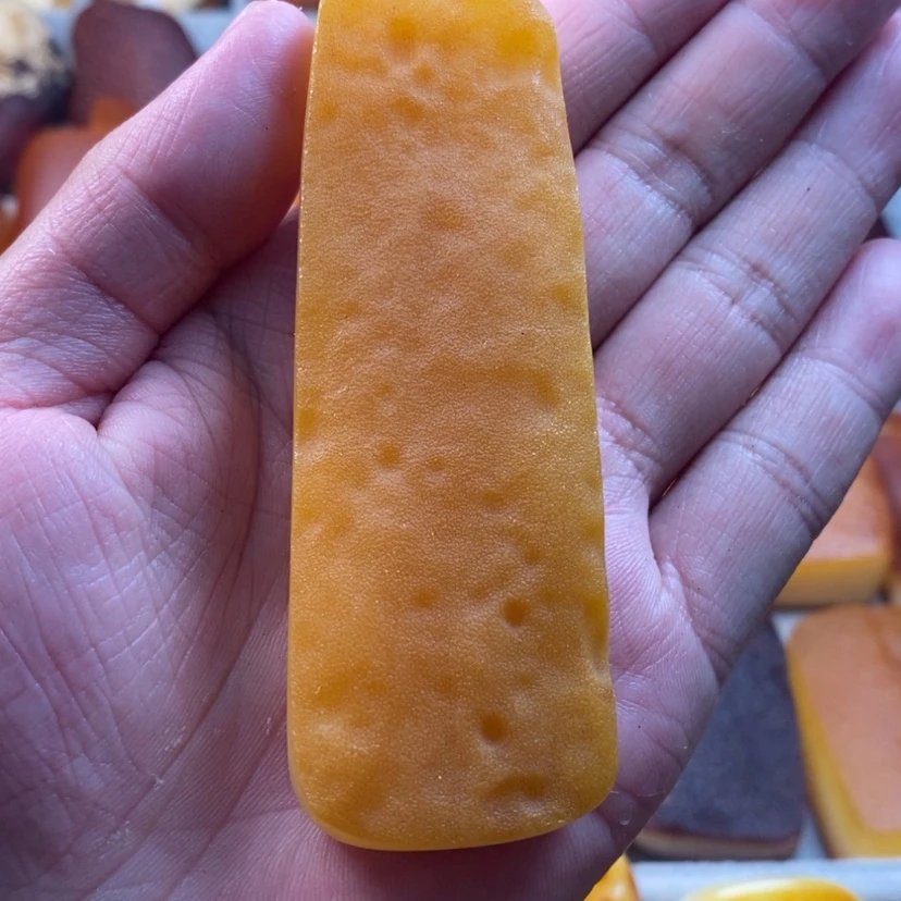 【闪购商品】定制蜜蜡裸石。