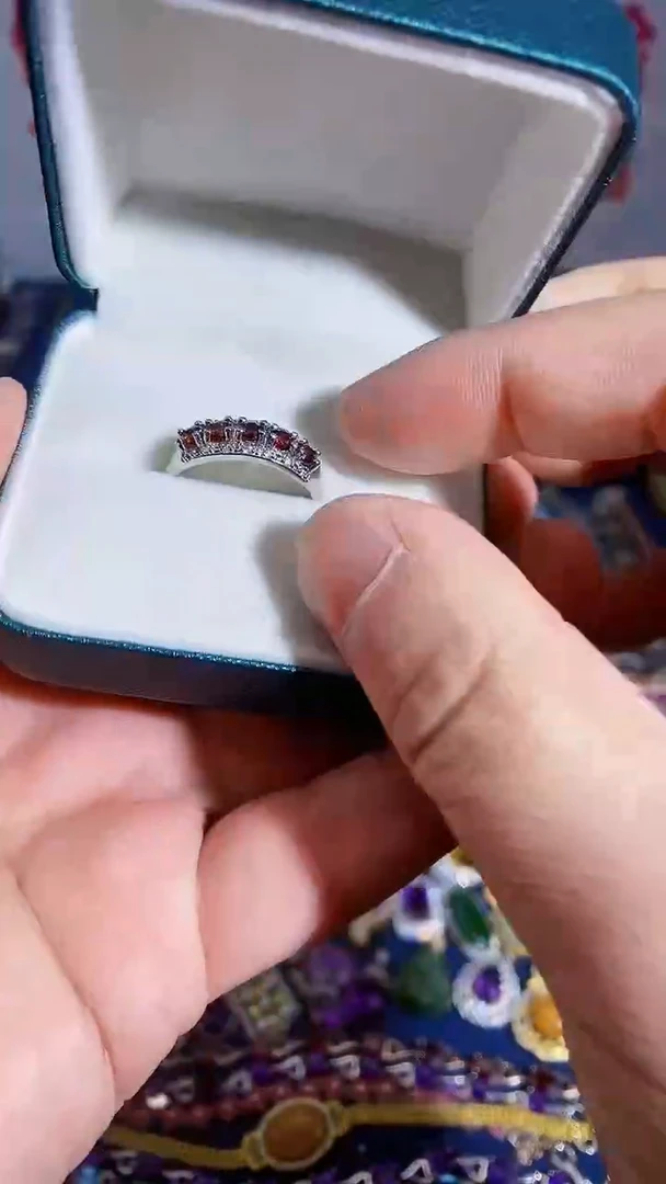 【闪购商品】石榴石颈饰未镶嵌78