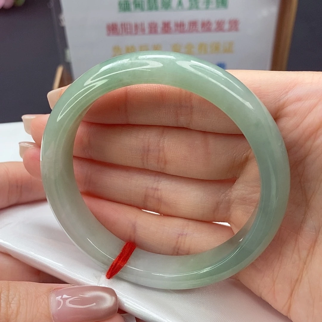 翡翠手镯未镶嵌57.5正圈