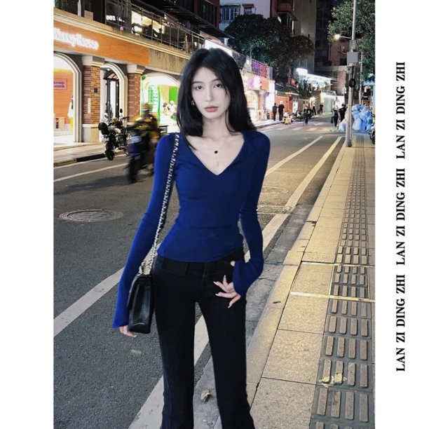 「小蛮腰」慵懒高级款透气舒适翻领设计修身显瘦喇叭袖套头上衣