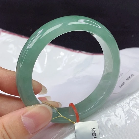 翡翠手镯未镶嵌56圈905