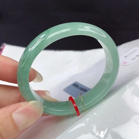 翡翠手镯未镶嵌鱼*52贵127