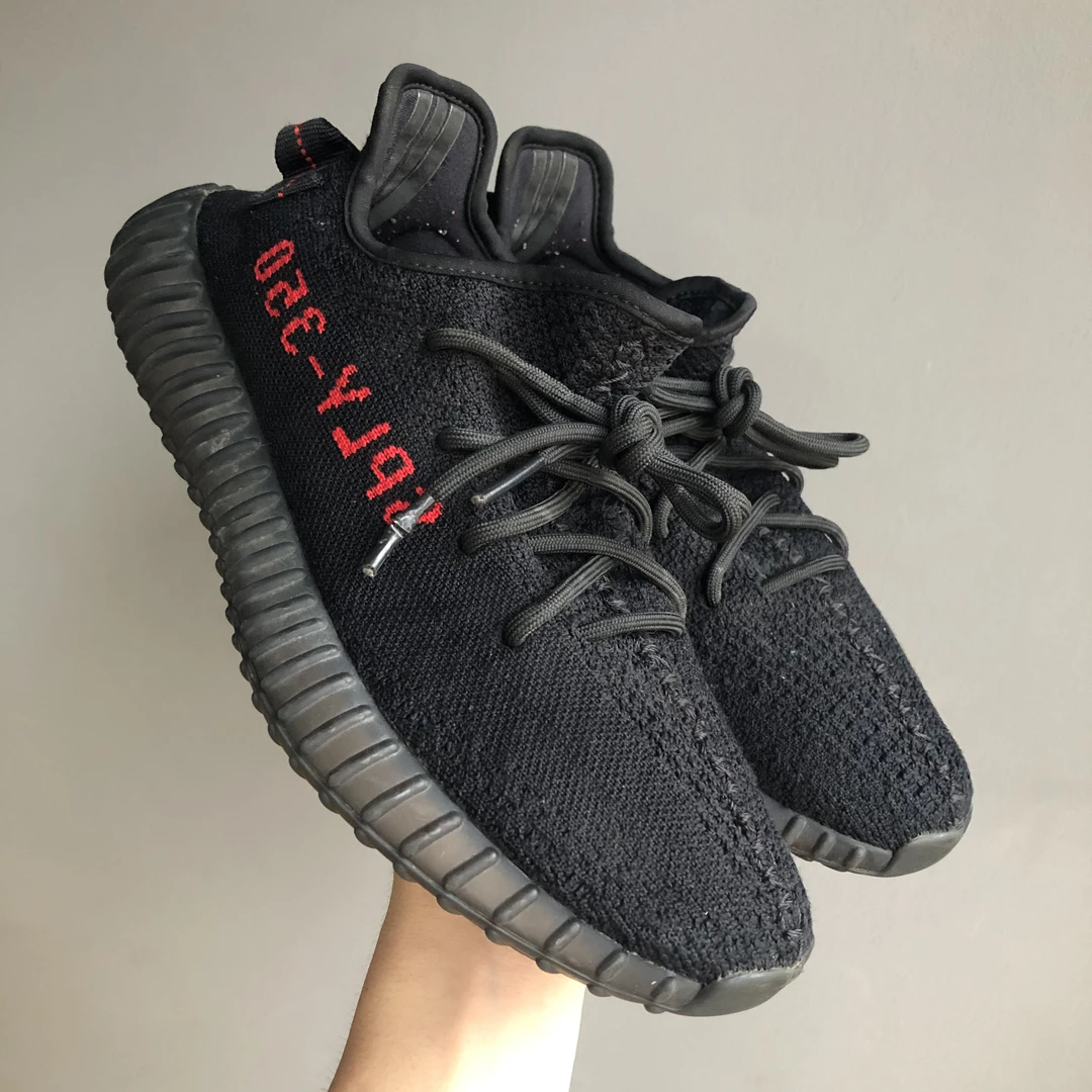41码公价2000 YEEZY350黑红 9新阿迪休闲鞋 CP9652 原盒后跟裂纹